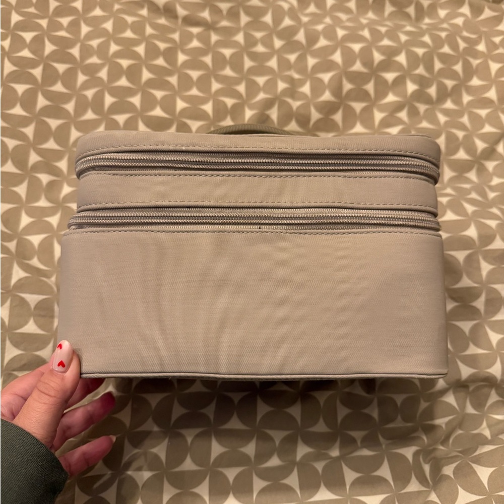 Open Story Travel Toiletries Bag